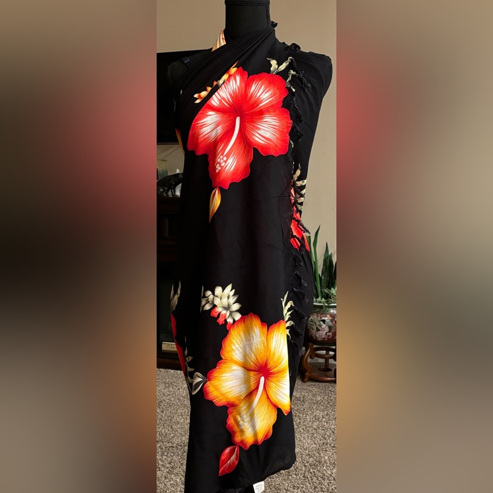 NWT extra long sarong from Maui, Hawaii